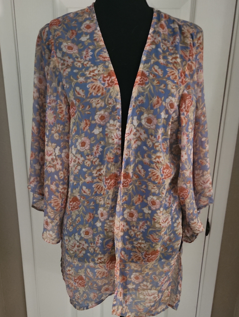 American Eagle Outfitters Blue & Coral Floral Top